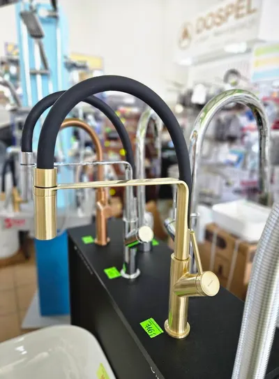 Wanny i brodziki - wyposażenie łazienkowe w sklepie hydraulicznego